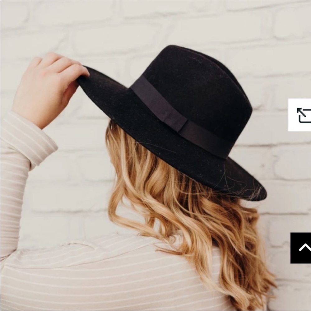 Black Paige hat